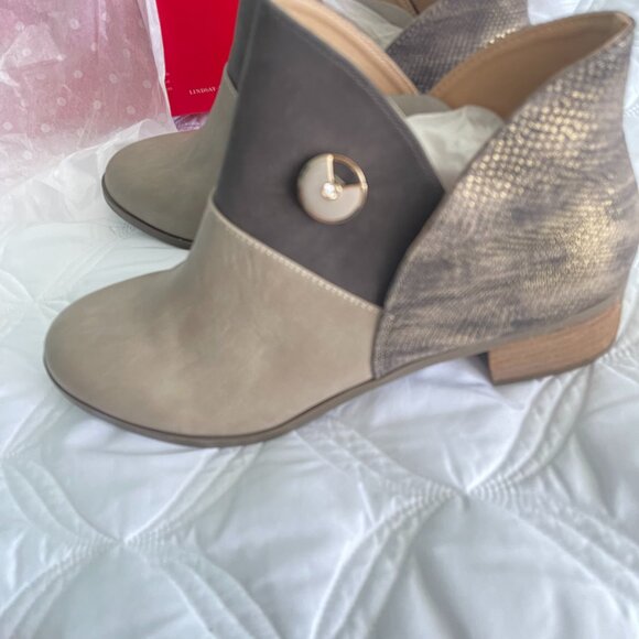 Lindsay Phillips Two Tone Ankle Boots Size 11  NWT - Picture 1 of 11